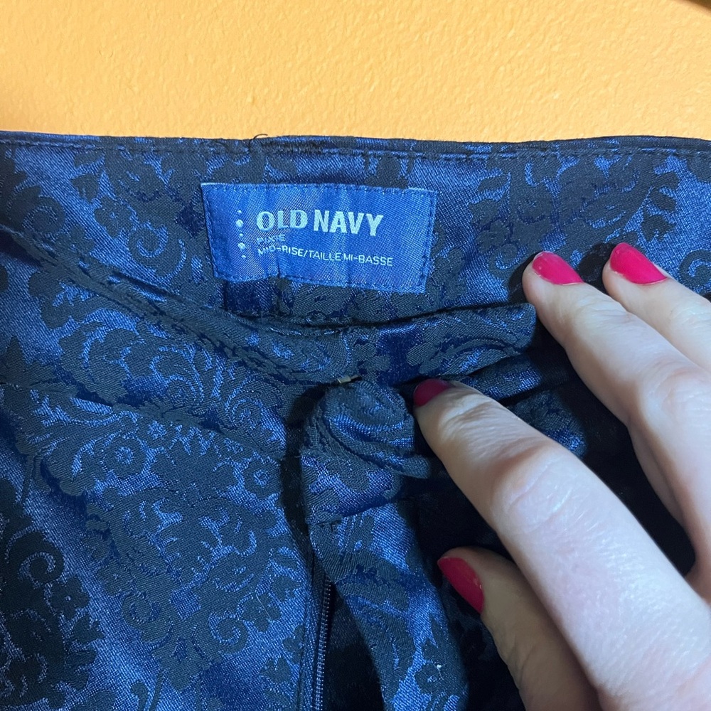 Old Navy Blue and Black Patterned pixie mid rise Pants - Picture 3 of 5
